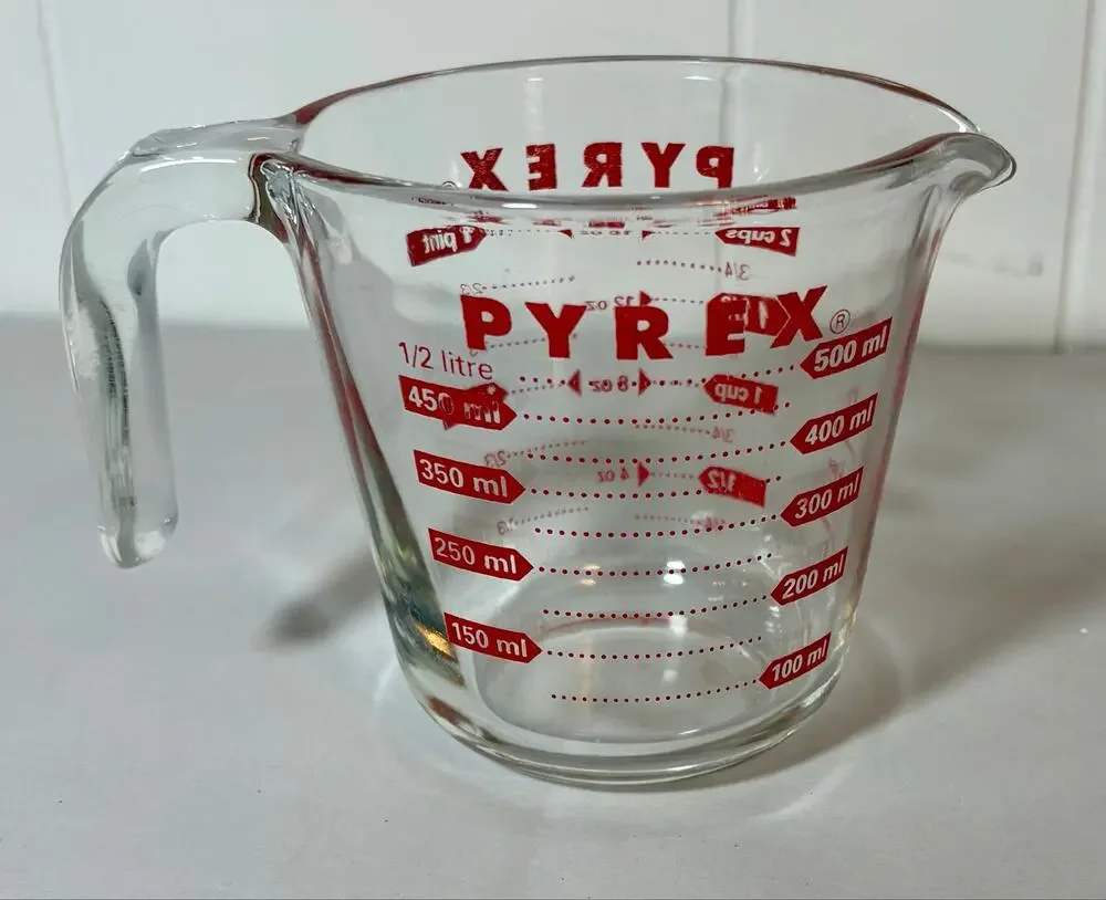 Vtg 2 Cup Pyrex 516 Glass Red Letter Measuring Cup Open End Handle USA Corning